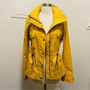 Burberry yellow rain jacket M